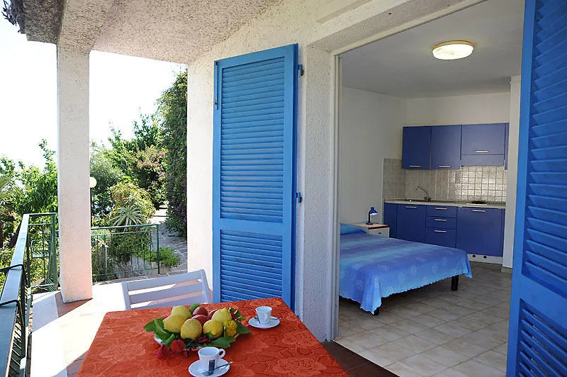 Apartment Appartamenti Le Sirene Campo nell'Elba